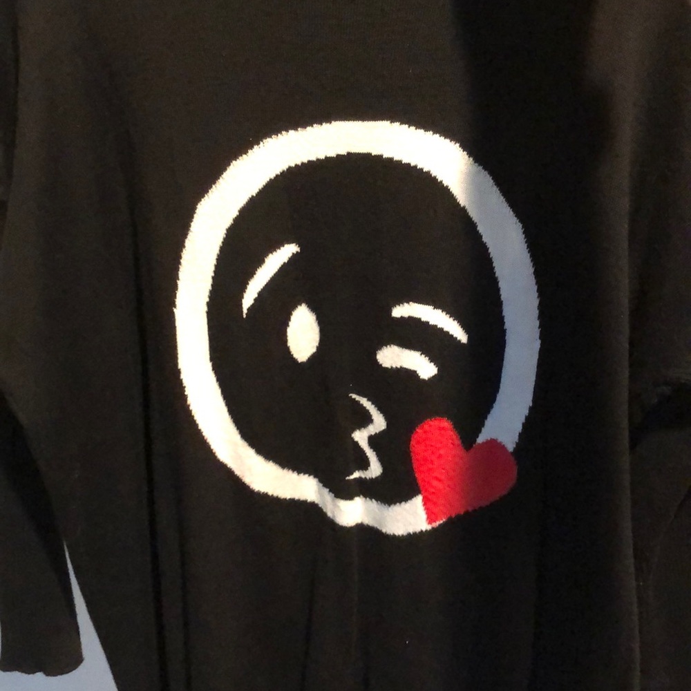 Kiss Emoji sweater